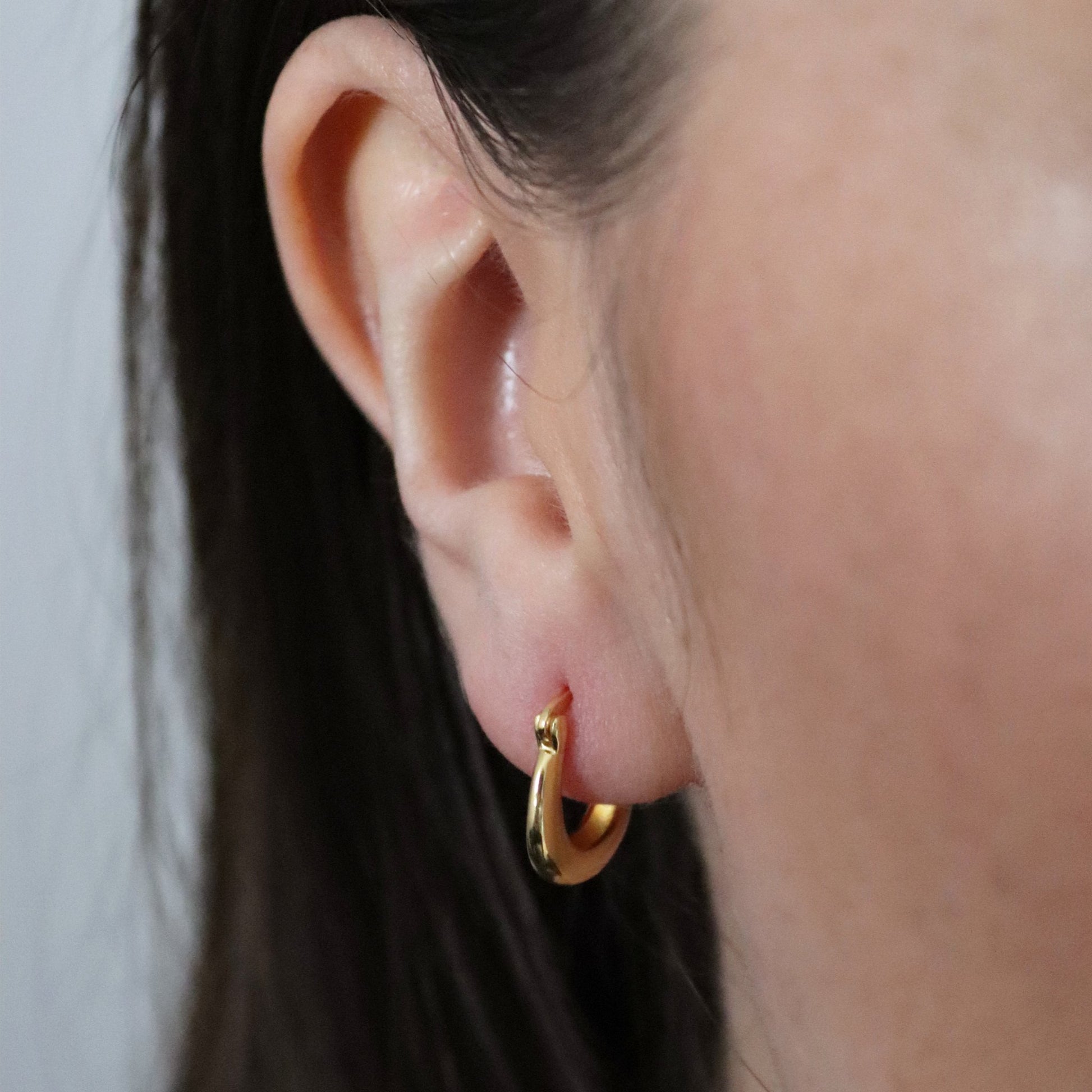 Rosa Huggie Hoop Earrings - Gemzis